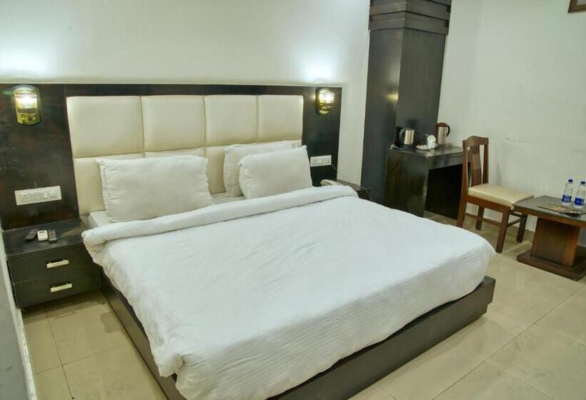 Hotel Height View Residency