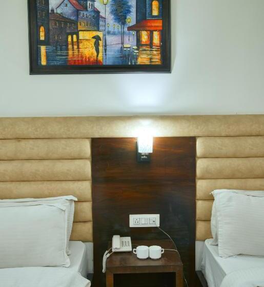 Hotel Height View Residency