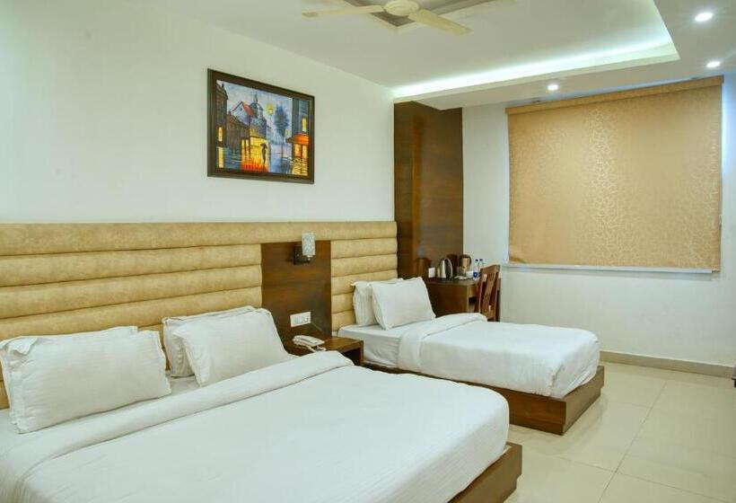 Hotel Height View Residency