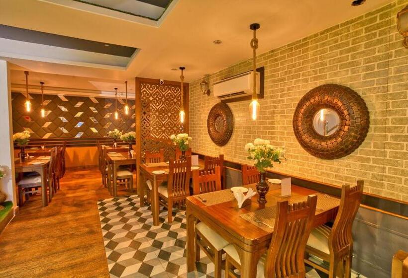 Hotel Height View Residency