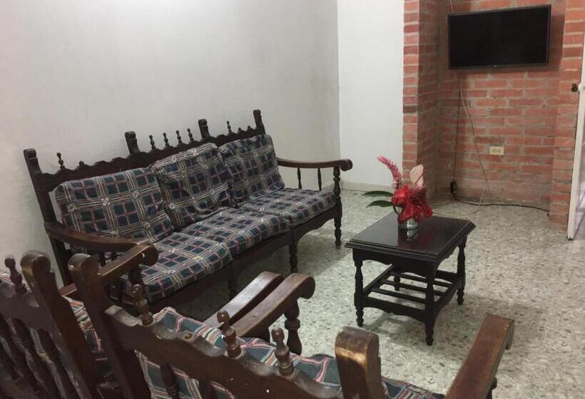 酒店 Kaliawiri Bird Lodge & Reserve