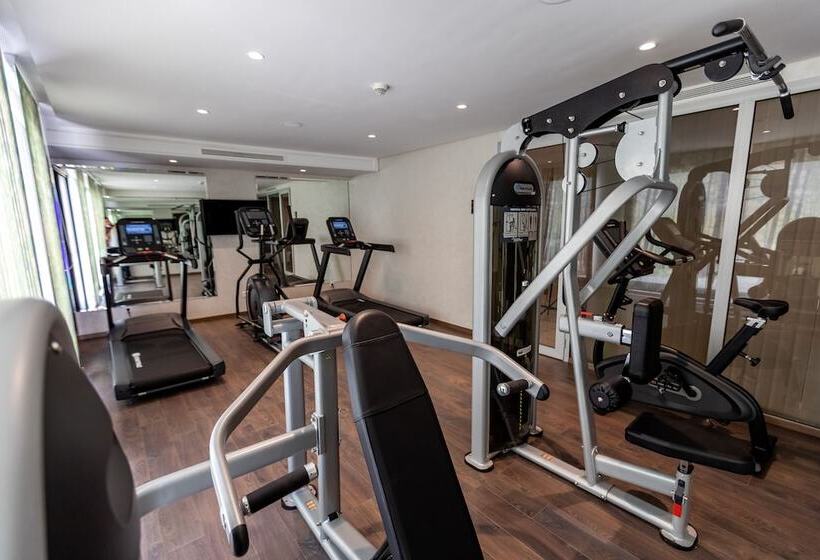 בית מלון כפרי Nour Plazza