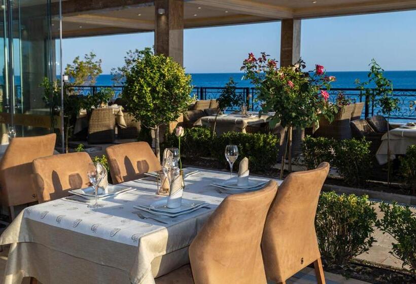 هتل Onyx Beach Residence   Free Parking & Beach Access