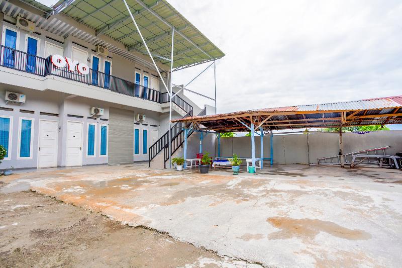 Отель Oyo 3073 Twin House Syariah