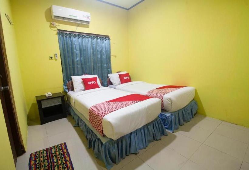 בית מלון כפרי Oyo 3104 Wisata