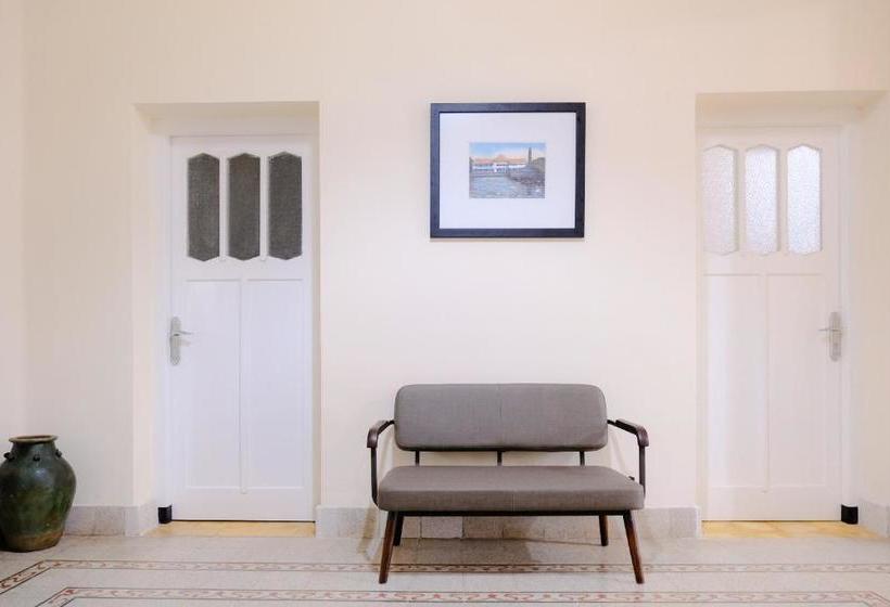 Отель Oyo 3117 Residence Selasar Syariah