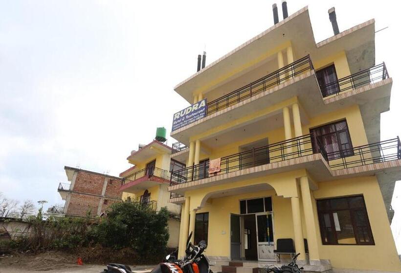 فندق Oyo 70414 Rudra