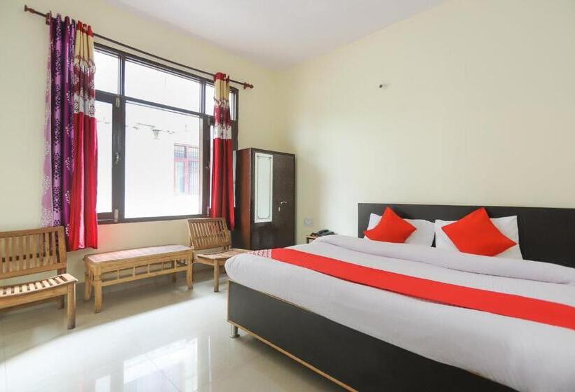 فندق Oyo 70414 Rudra