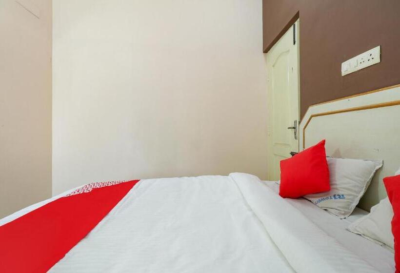 酒店 Oyo 70557 Royal Pride