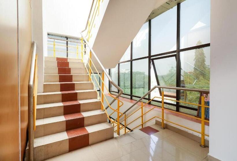 酒店 Oyo 70557 Royal Pride