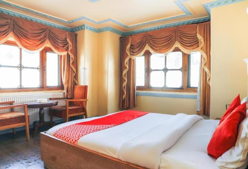 فندق Oyo 70684 Gulmarg Inn