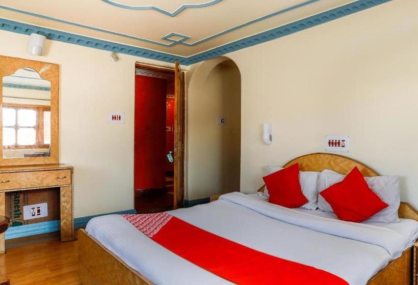 فندق Oyo 70684 Gulmarg Inn