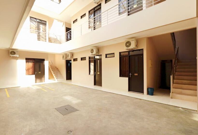 호텔 Shofy Guest House Syariah 33 Subang