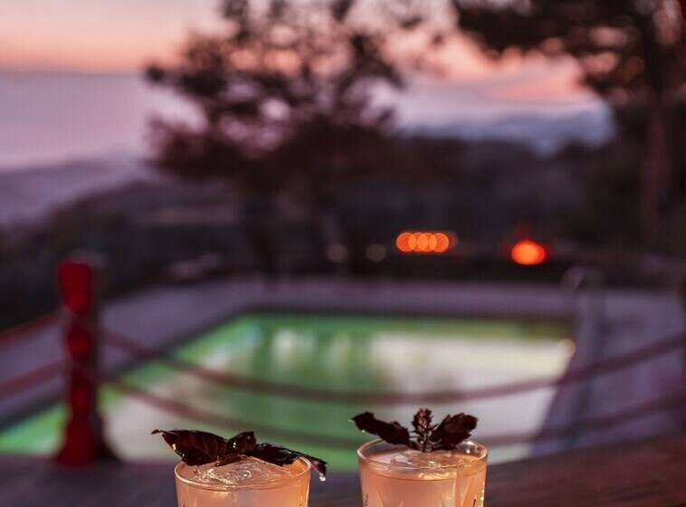 בית מלון כפרי Simurg Inn