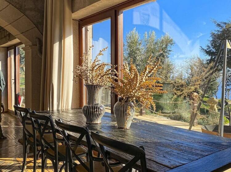 בית מלון כפרי Simurg Inn