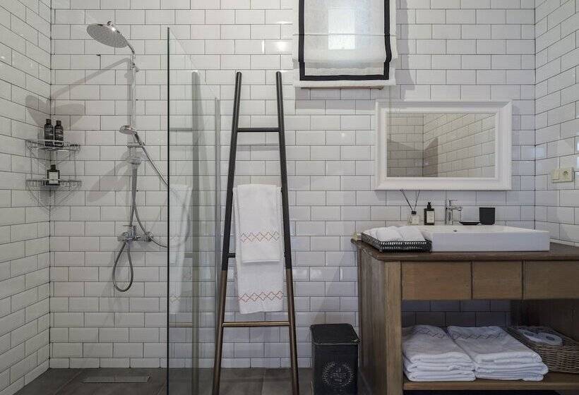 בית מלון כפרי Simurg Inn