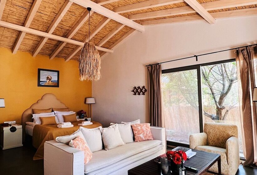 בית מלון כפרי Simurg Inn