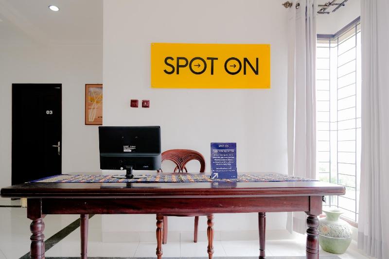ホテル Spot On 3037 Sakinah Residence