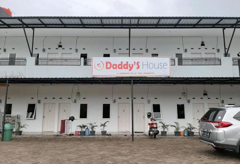 هتل Spot On 3106 Daddy S House