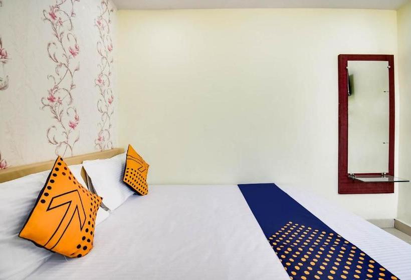 فندق Spot On 44822 Landmark 4