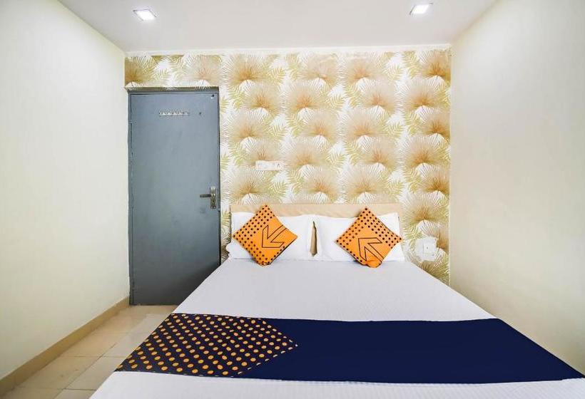 فندق Spot On 44822 Landmark 4