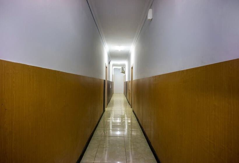 בית מלון כפרי Wisma Permata Makassar Redpartner