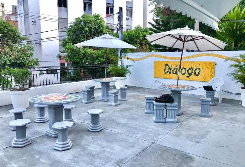 Nomads Hostel Multicultural & Coworking