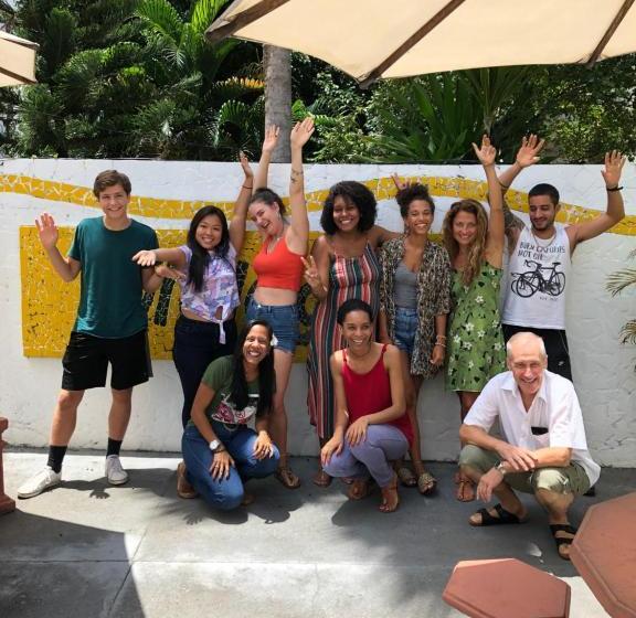 Nomads Hostel Multicultural & Coworking