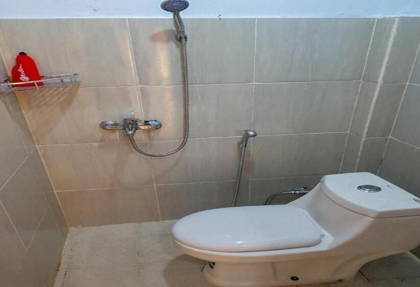 פנסיון Reddoorz Near Rsud Kota Luwuk