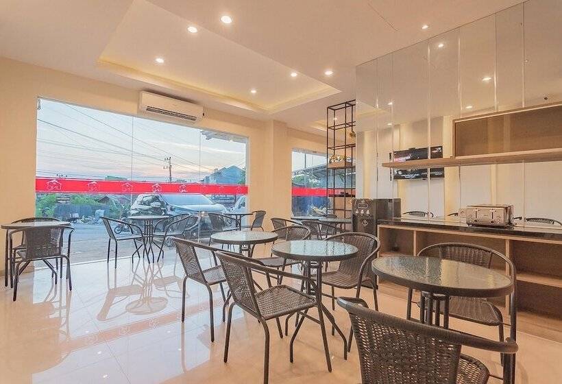 膳宿费 Reddoorz Plus @ Siradj Salman Samarinda