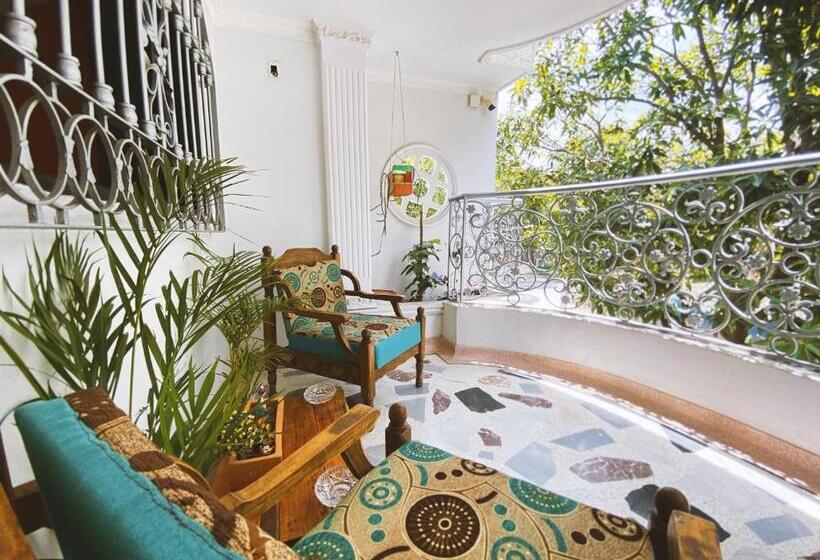 ペンション Tia Chela Hostel