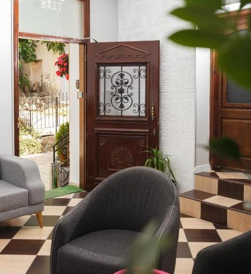 هاستل Homelike Guest House