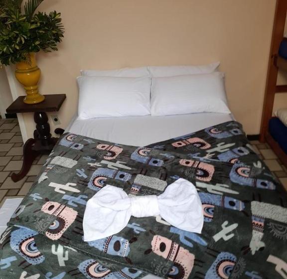 הוסטל Pousada Do Luar Cabo Frio