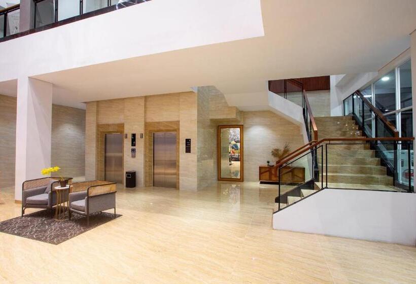 هتل Grand Zuri Ketapang