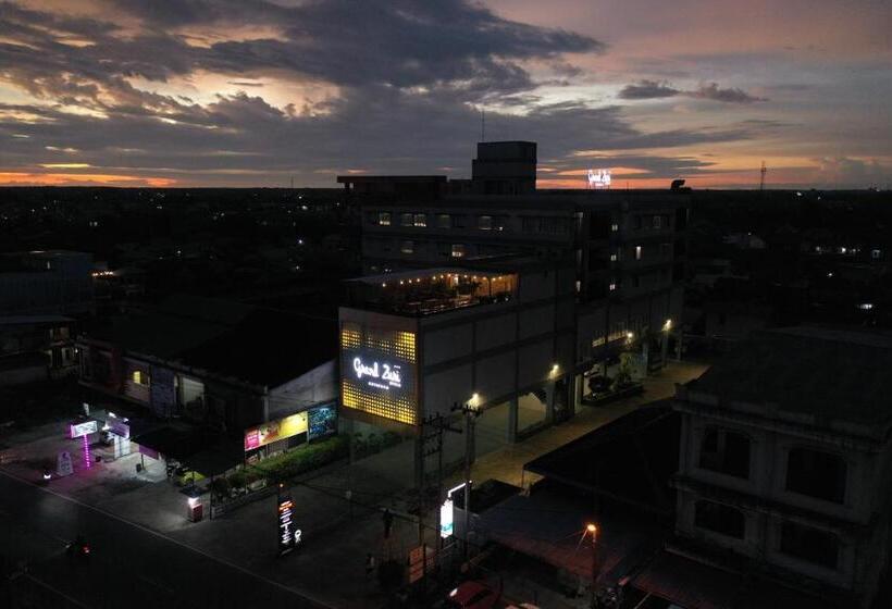 هتل Grand Zuri Ketapang