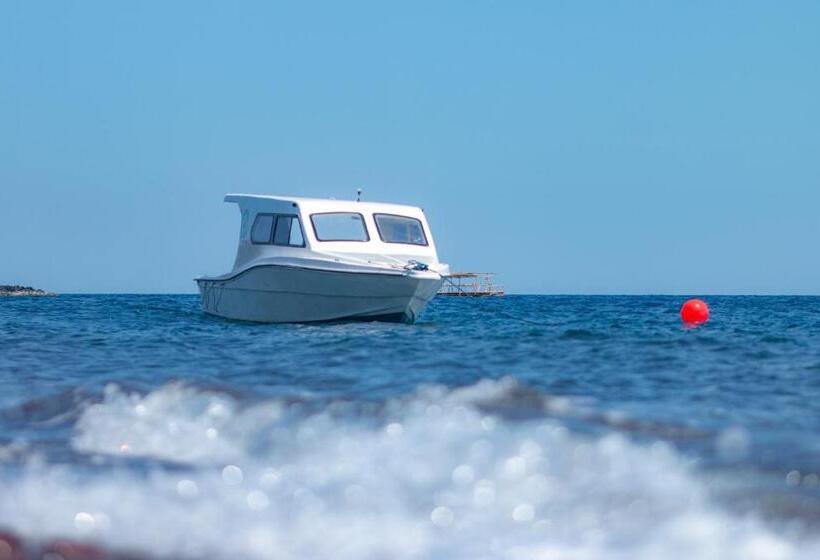 فندق Hi Blue Bali Melasti Dive Resort