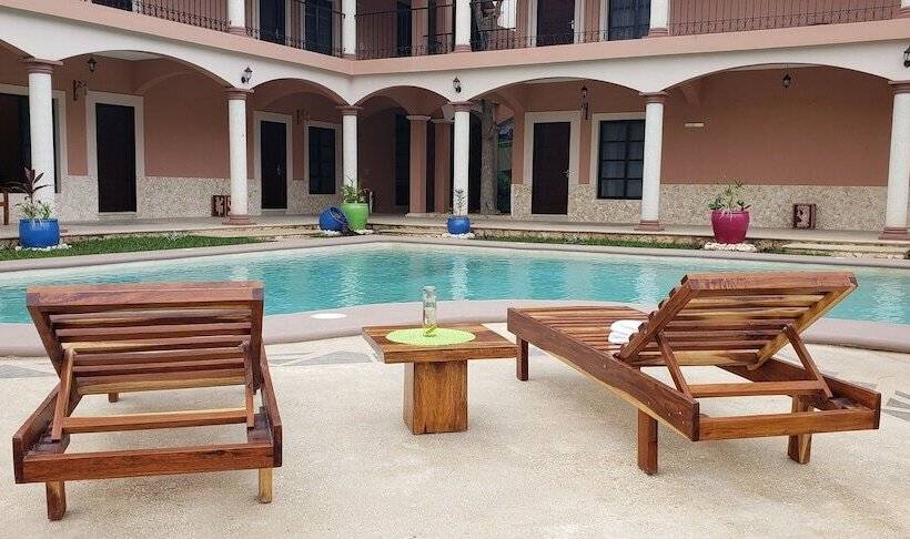 هتل Los Frailes, Valladolid, Yucatán