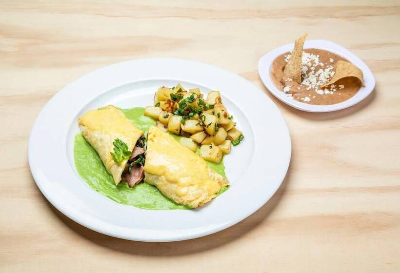 Отель Maioris El Diez Culiacan