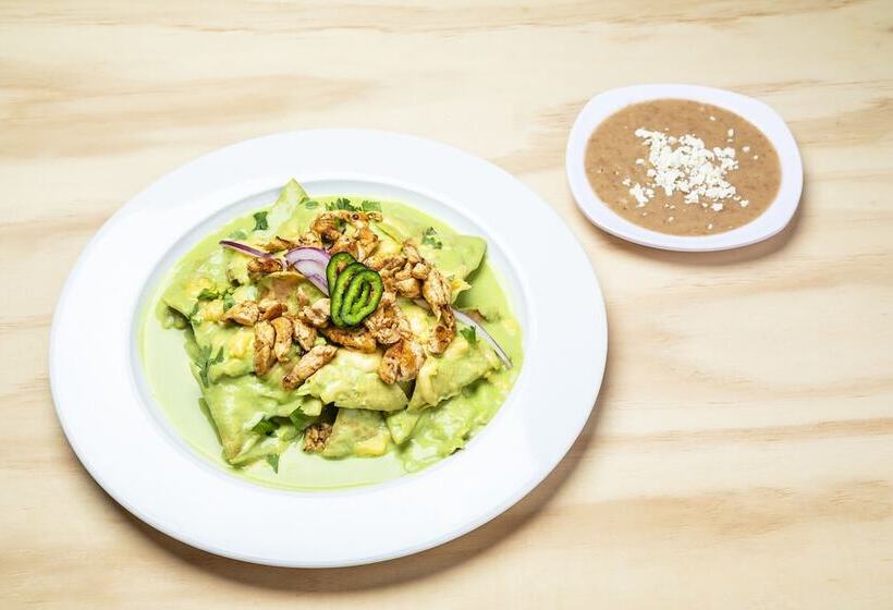 Отель Maioris El Diez Culiacan