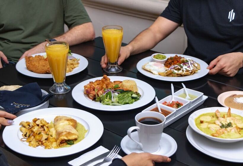 Отель Maioris El Diez Culiacan