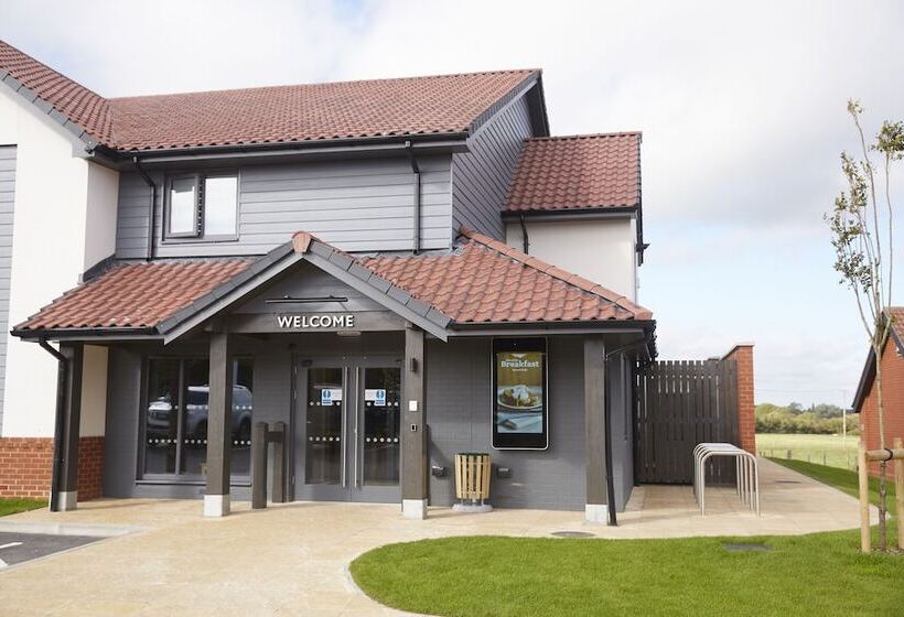 בית מלון כפרי The Churchill By Greene King Inns