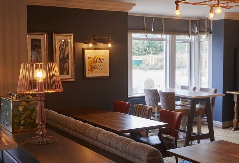 酒店 The Churchill By Greene King Inns