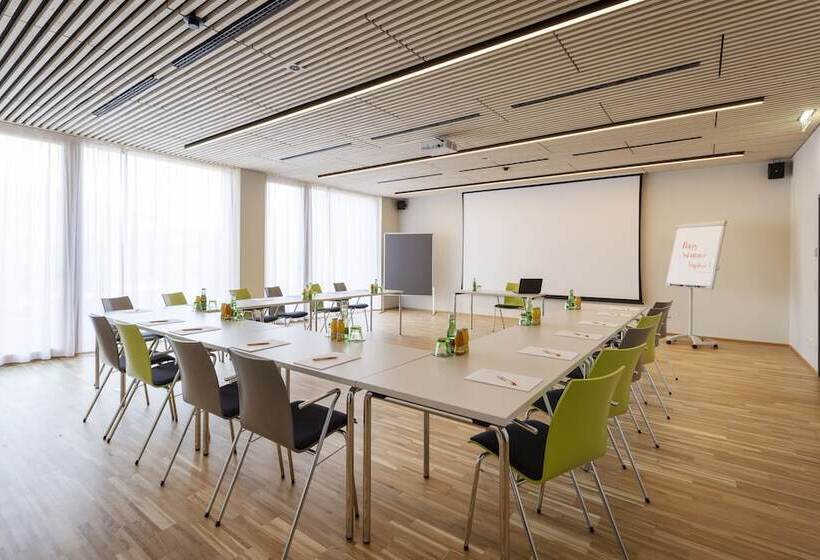 Jufa Hotel Laterns   Klangholzhus