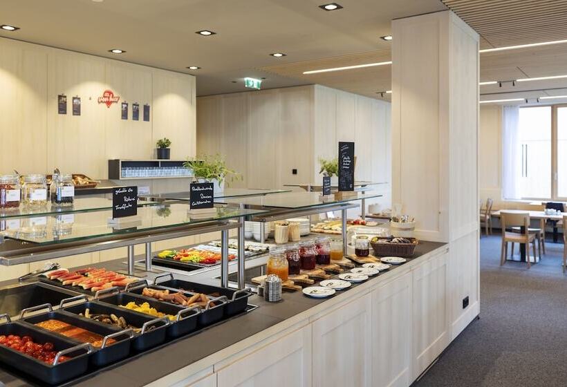 Jufa Hotel Laterns   Klangholzhus