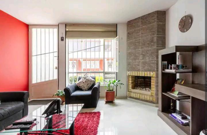 펜션 Alojamiento Cómo En Casa Cerca Al Aeropuerto!!