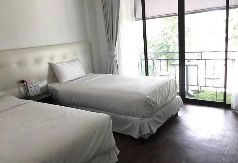 פנסיון Baan Khun Nine