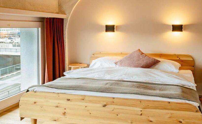 Silo Design & Boutique Hostel Basel