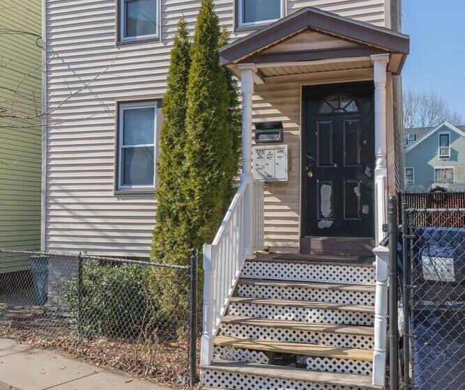 Kendall Square Apartments By Next Star