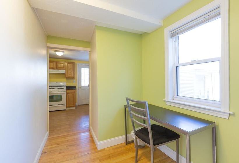 Kendall Square Apartments By Next Star