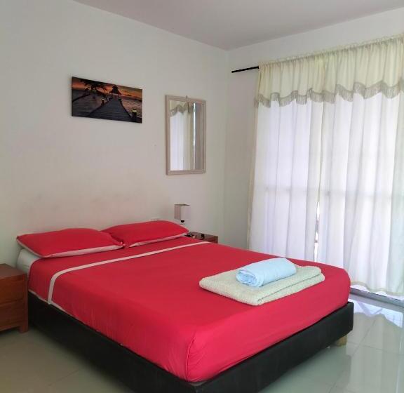 Пансион Posada Miss Joyce House